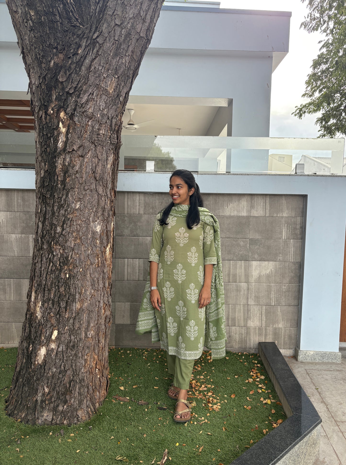 Green suit set