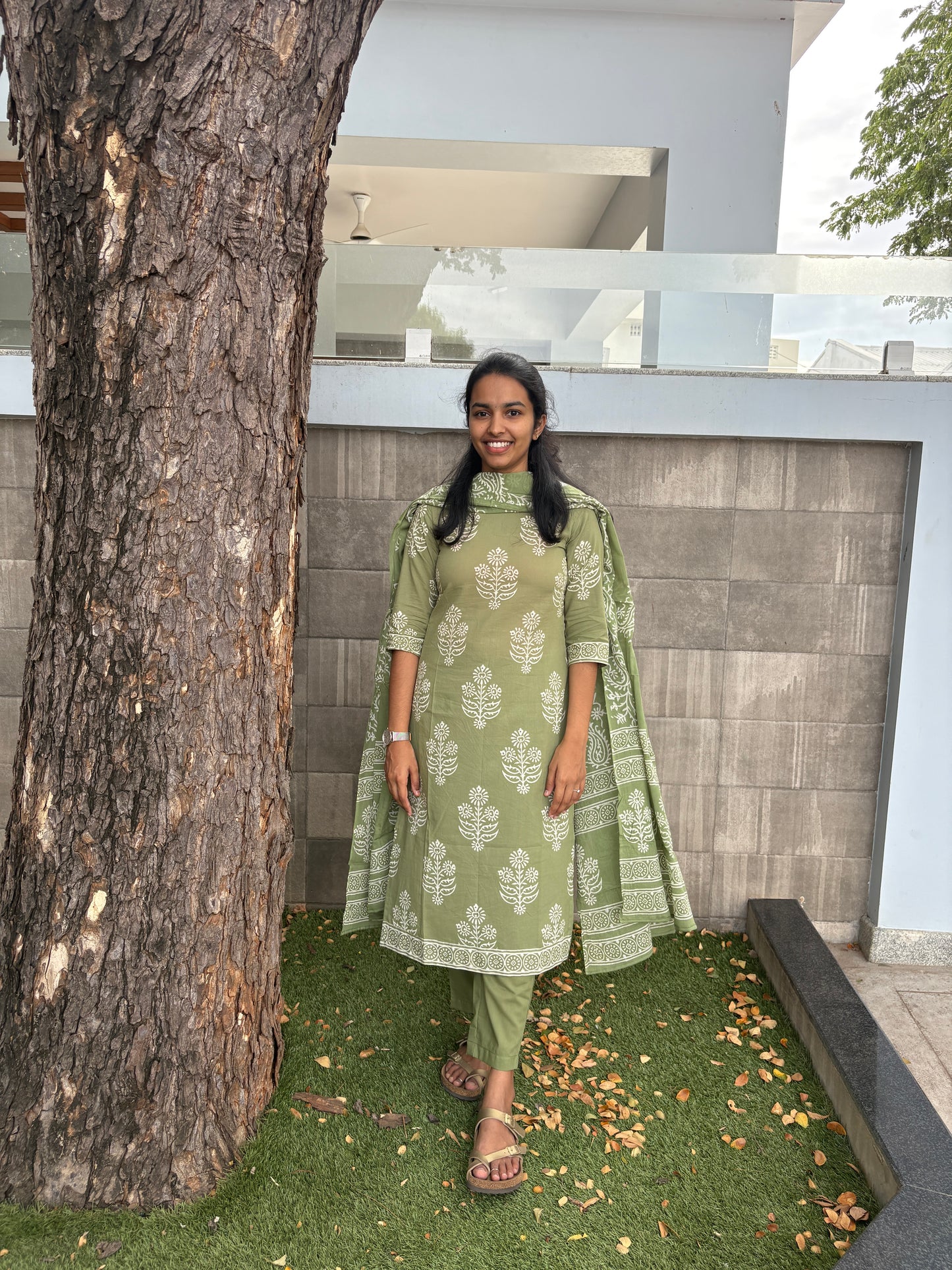Green suit set