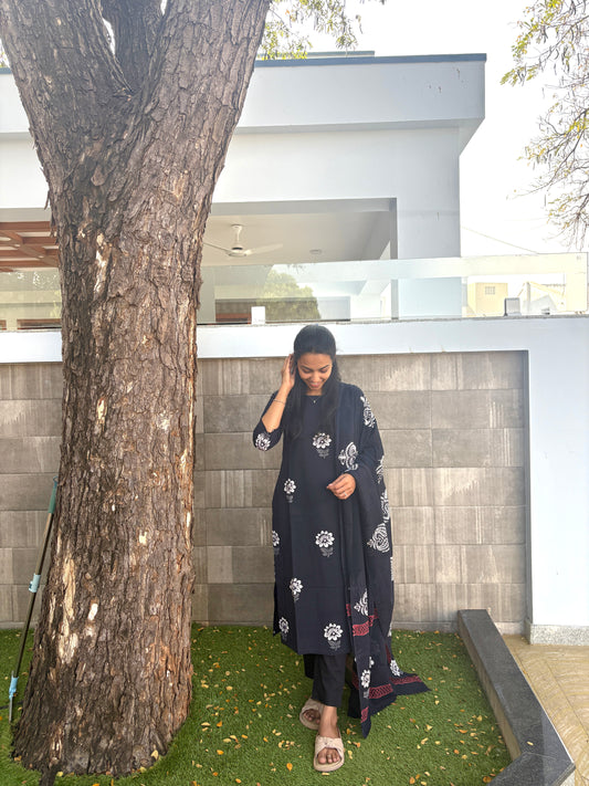 Black kurti set