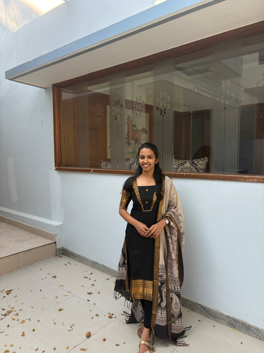 Black mangalgiri silk set