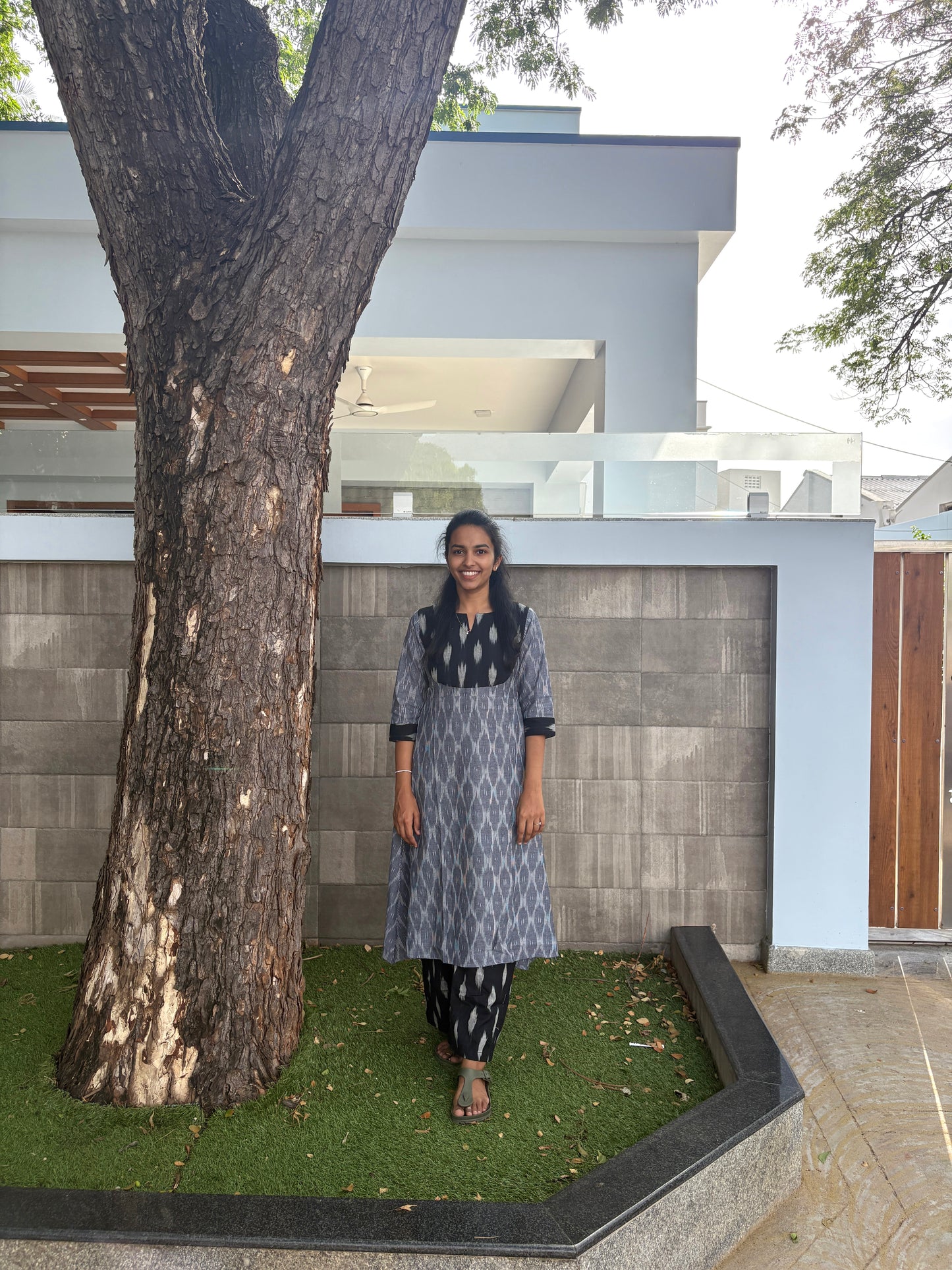 Black and grey ikat set