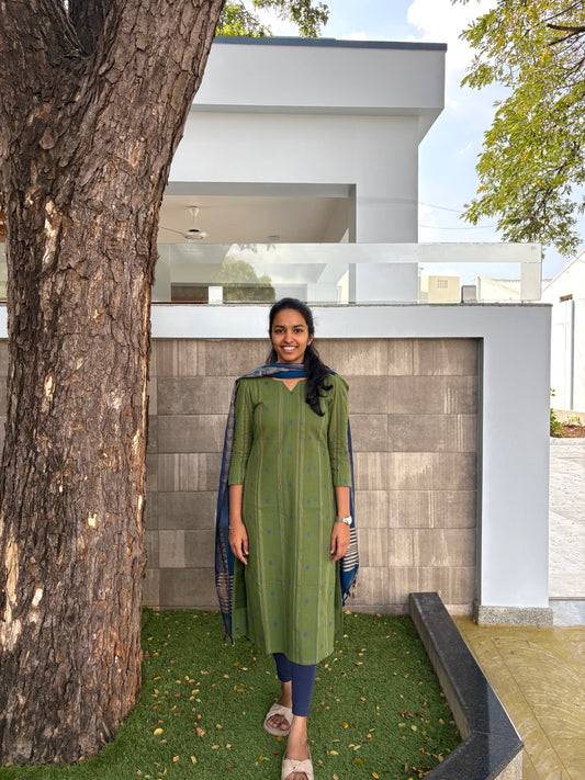 Green handloom suit set