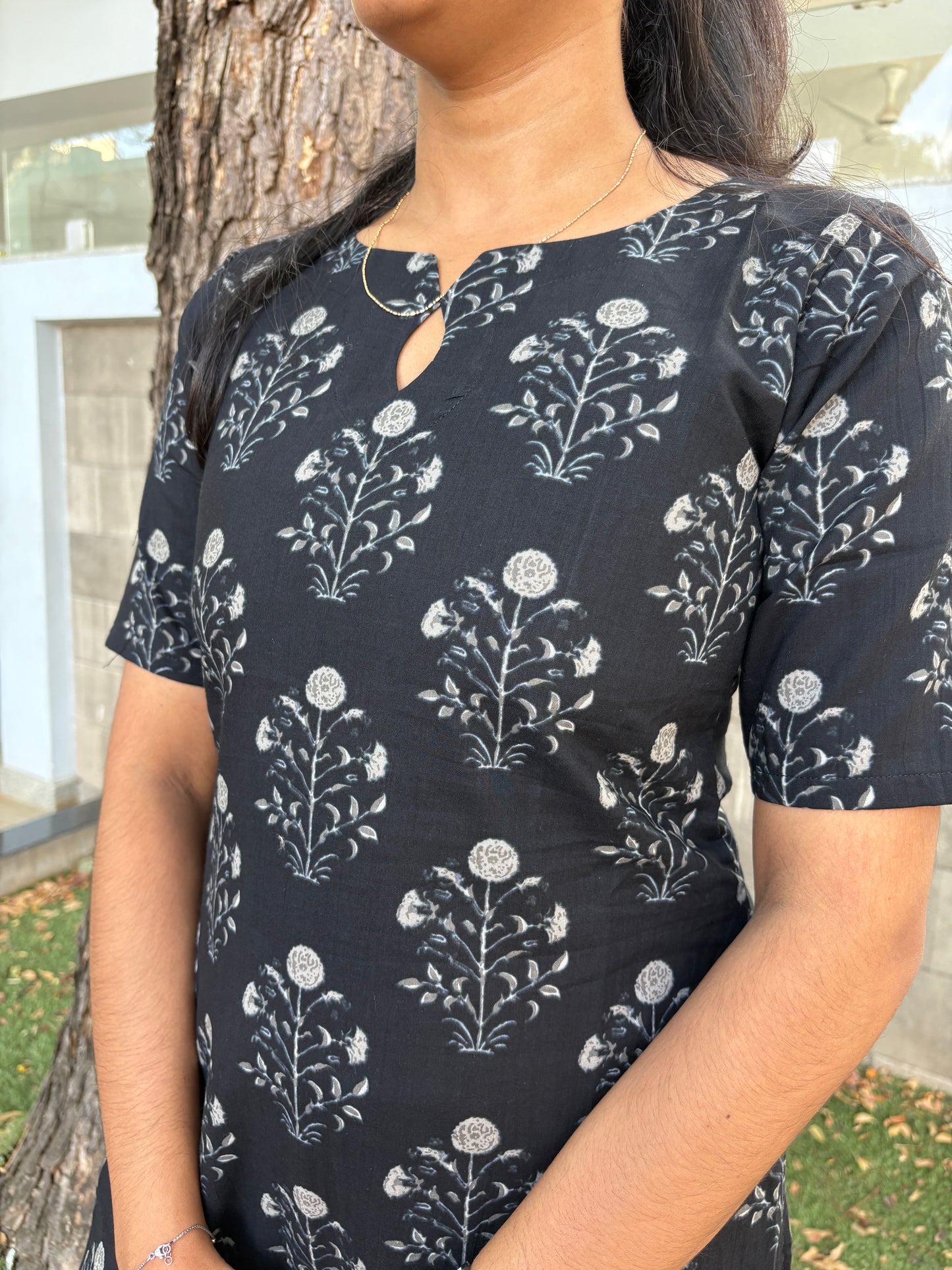 Black flower kurti