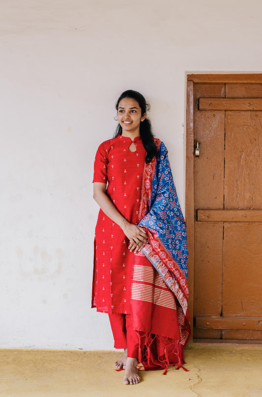 Red kurti set
