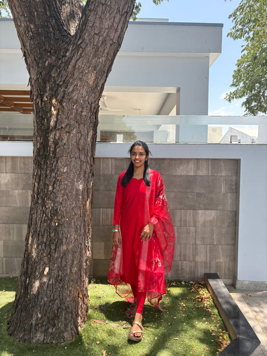 Red kurti set